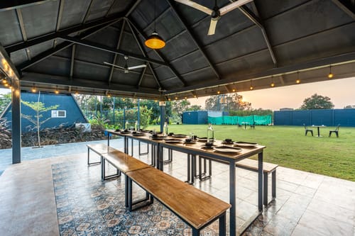 Inara Retreat | Pet-Friendly 1- Cottage with a Mezzanine Loft, Shared Pool, and Garden – 1 bedroom villa in Bengaluru, Karnataka