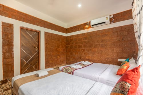 Courtyard Banyan | Rustic 2-BHK Pet-friendly Villa with Pool, Gazebo Amid Banyan Trees | Near Nandi Hills – 2 bedroom villa in Bengaluru, Karnataka
