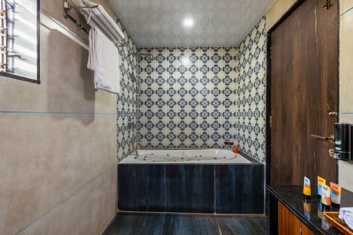 Ever Falls – 9 bedroom villa in Karjat, Maharashtra