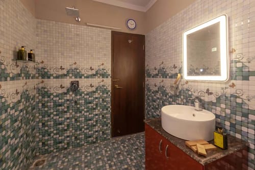 Amara Dusk | 4-BHK | Hill Views | Pet friendly | Proximity to Kainchi Dham  – 4 bedroom villa in Nainital, Uttarakhand