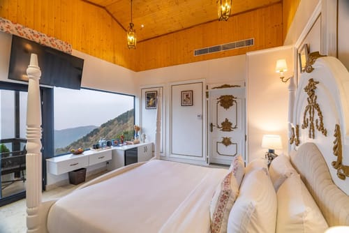 The English Country House | Elizabeth Lodge