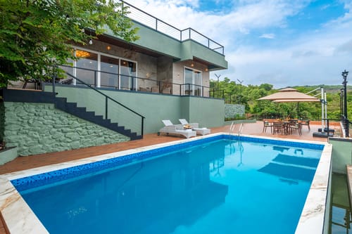 La Rive – 5 bedroom villa in Lonavala, Maharashtra