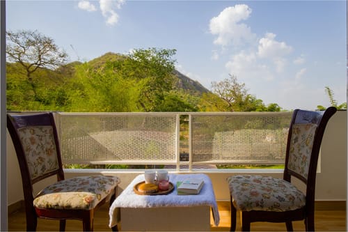Ramgarh Wild Retreat | Elegant Colonial-Style 2-BHK Villa Amidst the Hills with Private Pool & Garden – 2 bedroom villa in Jaipur, Rajasthan