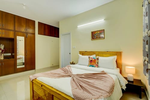 Saffron Breeze | 1-Room in an Apartment with Shared Living, Dining, Lift & Balcony | Women Only – 1 bedroom villa in Bengaluru, Karnataka