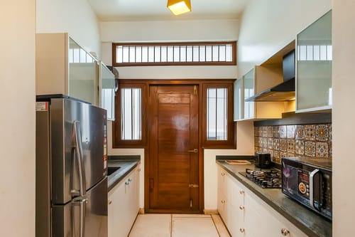 The Jazminn Earthroom | 3-BHK Pet-friendly Apartment with Shared Sit Out Area | Near Bengaluru Palace – 3 bedroom villa in Bengaluru, Karnataka