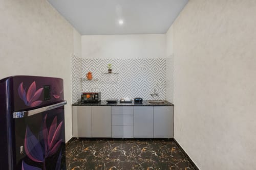 Krishna Manor | 3-BHK Farmhouse With Private Pool & Lush Garden | Near Noida Expressway – 3 bedroom villa in Delhi Ncr, Delhi