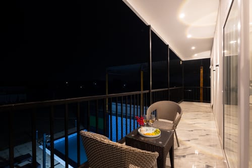 Unique Farmhouse | Pet-friendly 4-BHK Farmhouse With Private Pool, & Garden – 4 bedroom villa in Delhi Ncr, Delhi