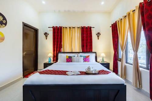 Cozy Nest | 2-BHK | Garden | Balcony | Swing | Bathtub | Bonfire Area  – 2 bedroom villa in Nainital, Uttarakhand
