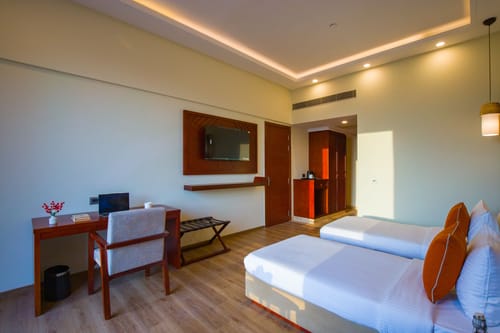 Eternal Oasis City View Suite | Elegant 1-Room Suite With Restaurant, Banquet Hall & Lift