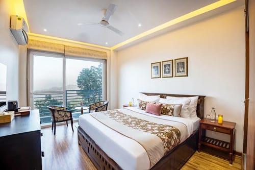 Skyline Brook | Cosy 2-BHK Apt With Scenic Views – 2 bedroom villa in Kasauli, Himachal Pradesh