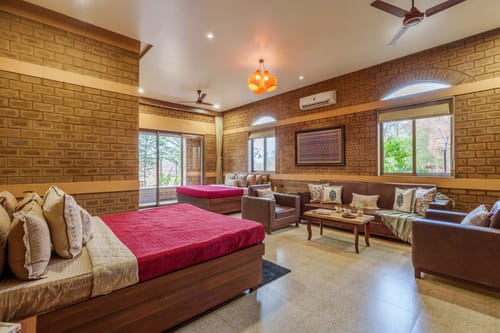 Brickstone Gardens - Manor – 7 bedroom villa in Mumbai, Maharashtra