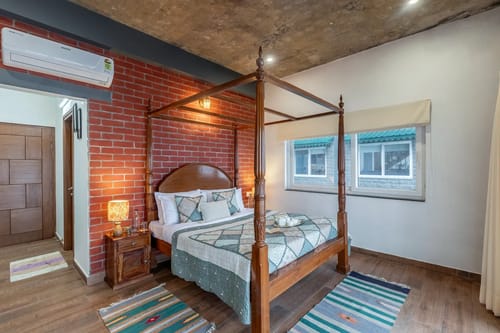Monte Heights | Tranquil 6-BHK Getaway With Garden, Patio, Gazebo & Scenic Views – 6 bedroom villa in Kasauli, Himachal Pradesh