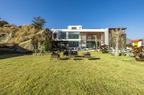 Kvanya Mansion | Regal 5-BHK Getaway With Pvt Pool, Home Theater, Gym & Garden