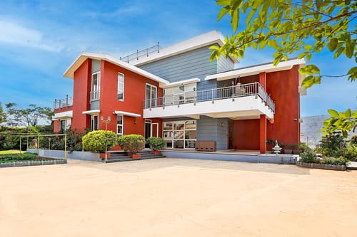 Nimishka Villa | 5-BHK Haven With Pvt Pool, Lavish Garden & Scenic Views – 5 bedroom villa in Lonavala, Maharashtra