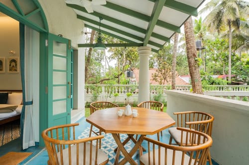 Villa Frienders | Indo-Portuguese 5-BHK Villa With Private Pool & Lift Near Popular Beaches – 5 bedroom villa in North Goa, Goa