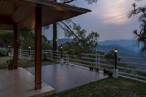 Bellevue w/ Outdoor Jacuzzi – 3 bedroom villa in Kasauli, Himachal Pradesh