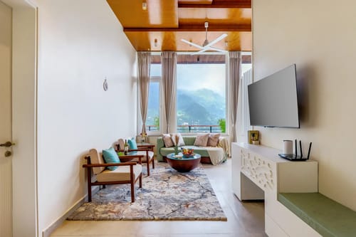 Antarmann Casa Mirage | 3-BHK | Terrace | Lake View – 3 bedroom villa in Nainital, Uttarakhand