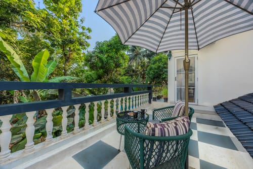 Goan Bliss Junior Suite | Spacious Boutique Suite with Living Room, Private Terrace, Shared Pool, Restro, Spa & Library – 1 bedroom villa in South Goa, Goa