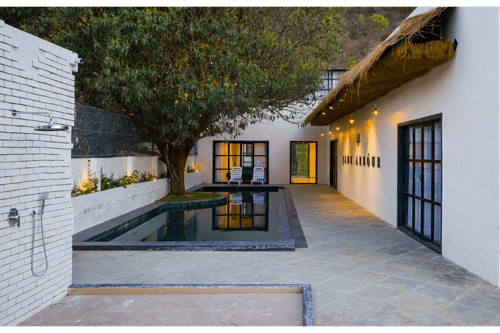 Jade Arbőur | 3-BHK Moroccan-Inspired Villa with Private Pool & Panoramic Hill Views – 3 bedroom villa in Udaipur, Rajasthan