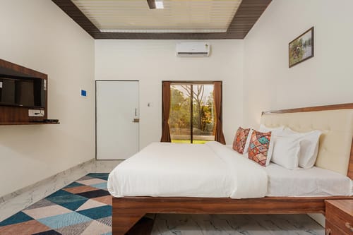 Mango Splash – 8 bedroom villa in Karjat, Maharashtra