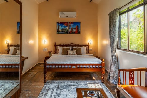 Garden Suite Room w/ Bathtub @ Ever Falls – 1 bedroom villa in Karjat, Maharashtra