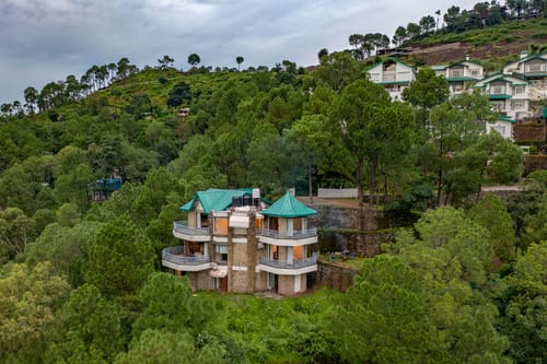 Gulmohar Estate – 5 bedroom villa in Kasauli, Himachal Pradesh