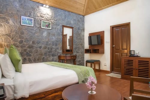 Stone Cottage | Mountain-view | Patio | Kufri – 1 bedroom villa in Shimla, Himachal Pradesh