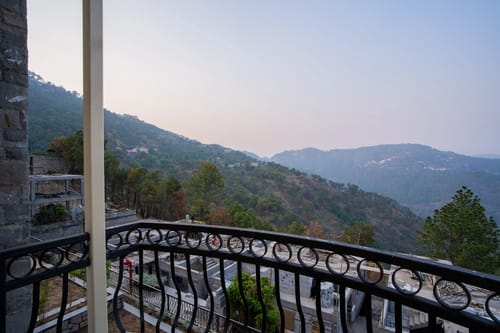 Royce Cottage | Luxe Hilltop 4-BHK Retreat With Indoor Bar, Terrace & Scenic Views