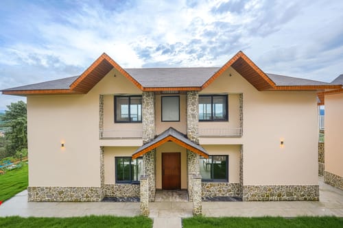 Himalayan Escape Serenica Cottage | 1 Hillside with Bathtub, Kitchenette, Shared Garden, Terrace & Views