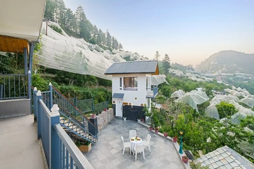 Luxurious Pahadi Retreat