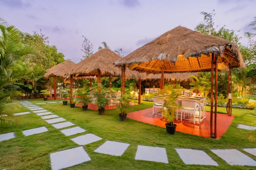 Gracias Bleu | 1-Room Retreat With Sea Views, Common Pool, & Restro Close to Ashwem Beach – 1 bedroom villa in North Goa, Goa