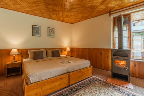 Himalayan Retreat – 9 bedroom villa in Manali, Himachal Pradesh