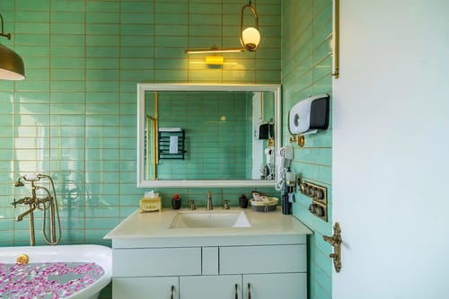 The English Country House | Victorian Suite