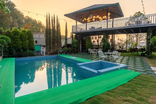 Utopia @ Aykon Estate w/ Outdoor Pool – 8 bedroom villa in Kasauli, Himachal Pradesh