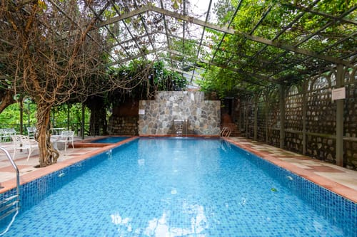 Granny’s Den | 1 Pet-friendly Artistic Hut With Shared Pool, Restaurant & Gazebo by the River – 1 bedroom villa in Dehradun, Uttarakhand