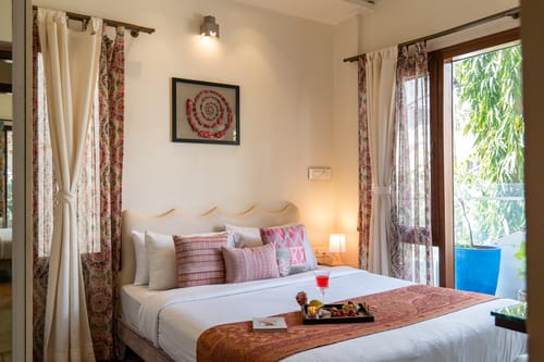 The Jazminn Earthroom | 3-BHK Pet-friendly Apartment with Shared Sit Out Area | Near Bengaluru Palace – 3 bedroom villa in Bengaluru, Karnataka