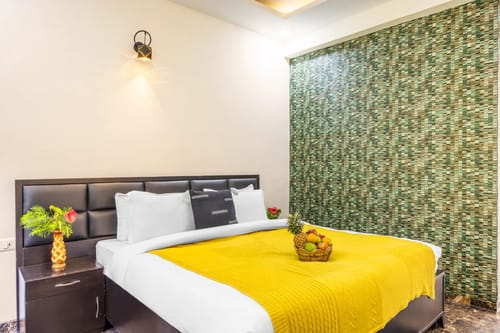 Kingdom Heartz | Elegant Pet-friendly 2-BHK Apartment With Balcony, Common Pool, Common Garden & Restaurant  – 2 bedroom villa in Nainital, Uttarakhand