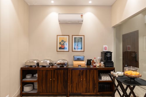 Comfort Room @ Vista Residences at GK-1 – 8 bedroom villa in Delhi-ncr, Delhi