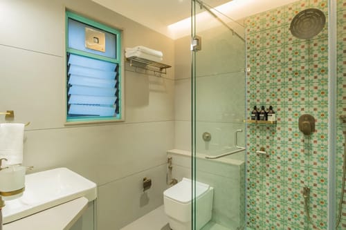 Villa Frienders | Indo-Portuguese 5-BHK Villa With Private Pool & Lift Near Popular Beaches – 5 bedroom villa in North Goa, Goa