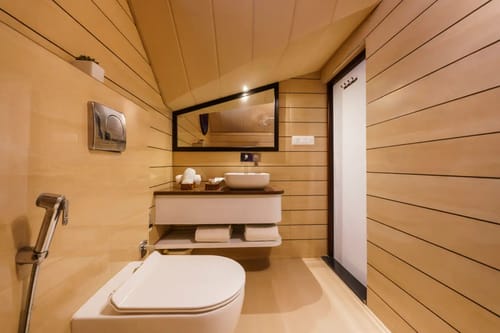 Willowdale ~ Duplex Suite – 4 bedroom villa in Bhimtal, Uttarakhand