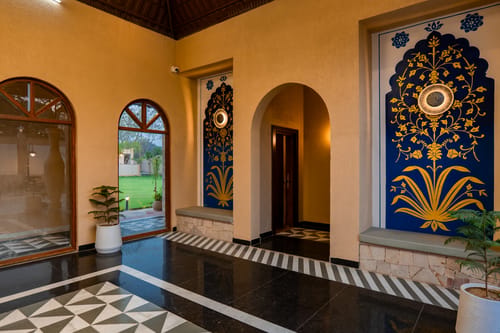 Tiger Cave Suite | Pet-friendly Room with Shared Pool & Garden on Main Ranthambore Road – 1 bedroom villa in Ranthambore, Rajasthan