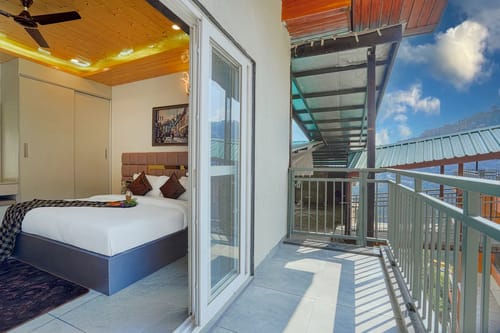 Cliff Trident | 3-BHK With Mountain Views  – 3 bedroom villa in Shimla, Himachal Pradesh
