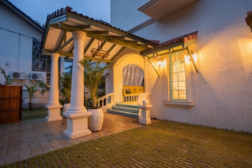 Villa Frienders | Indo-Portuguese 5-BHK Villa With Private Pool & Lift Near Popular Beaches – 5 bedroom villa in North Goa, Goa