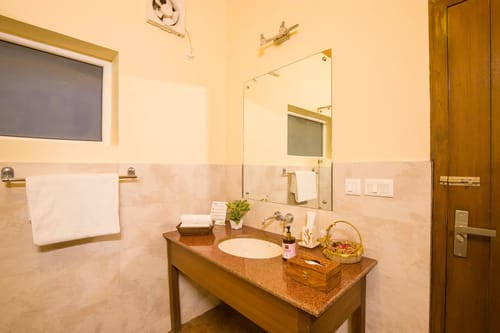 Villa Harmony | 2-BHK | Garden | Balcony | Hill view – 2 bedroom villa in Nainital, Uttarakhand