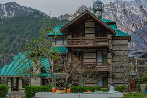Maple @ Lost in the Alps – 3 bedroom villa in Manali, Himachal Pradesh