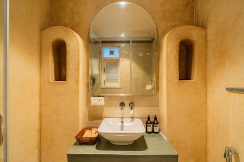 Casa Ritzy | Indo-Portuguese 5-BHK Villa With Private Pool & Lift Near Popular Beaches – 5 bedroom villa in North Goa, Goa