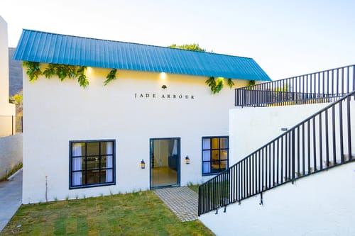 Jade Arbőur | 3-BHK Moroccan-Inspired Villa with Private Pool & Panoramic Hill Views – 3 bedroom villa in Udaipur, Rajasthan