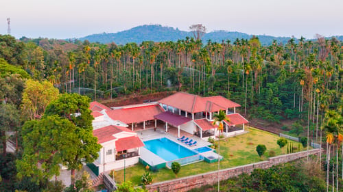 Tranquility | 5-BHK Pet-Friendly Villa With Pool, Jacuzzi, Terrace Sit Out and Garden Area – 5 bedroom villa in Coorg, Karnataka