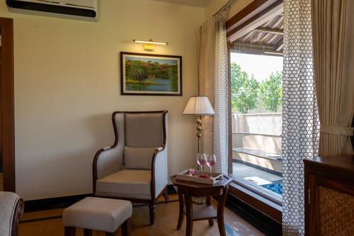 Tiger Cave Suite | Pet-friendly Room with Shared Pool & Garden on Main Ranthambore Road – 1 bedroom villa in Ranthambore, Rajasthan