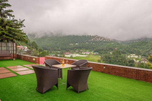Oberoi's Chalet – 3 bedroom villa in Bhimtal, Uttarakhand